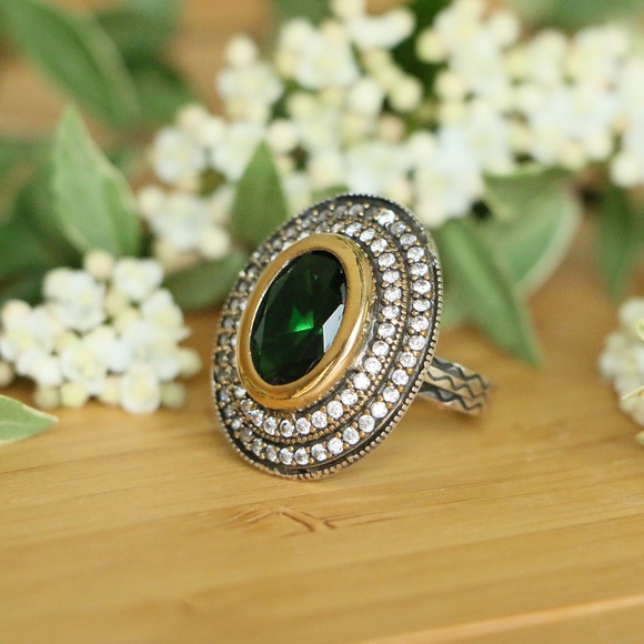 Sterling Silver Jade Stone and Cubic Zirconia Size 7.75 - Picture 2 of 8